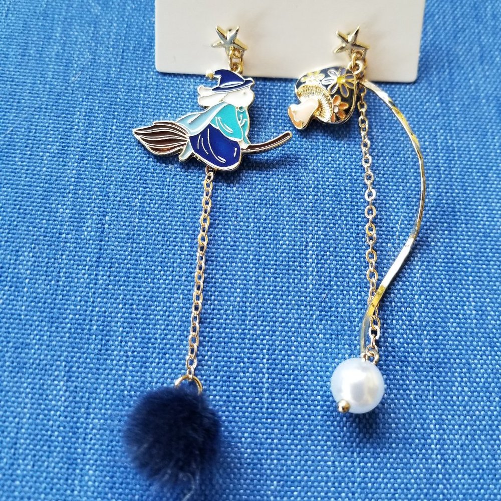 🍄🧹Spooky Season Witch & Mushroom Earrings Halloween - NWOT🧹🍄